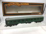 Mainline 37-121 OO Gauge BR Green Mk1 Corridor 2nd Coach S25915