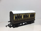 Hornby R446 OO Gauge GWR 4 Wheel Coach
