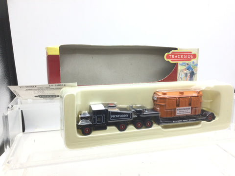 Lledo DG110000 1:76/OO Gauge Scammell Low Loader Pickfords
