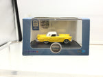 Oxford Diecast 87TH56005 1:87/HO Gauge 1956 Ford Thunderbird Yellow/White