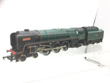 Hornby R063 OO Gauge BR Green 70000 Britannia Steam Loco (L2)