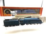 Hornby R372 OO Gauge LNER Blue Class A4 4902 Seagull