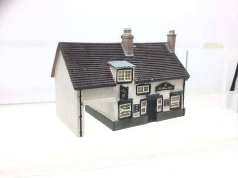 Hornby Lyddle End N8043 N Gauge Boars Head Pub
