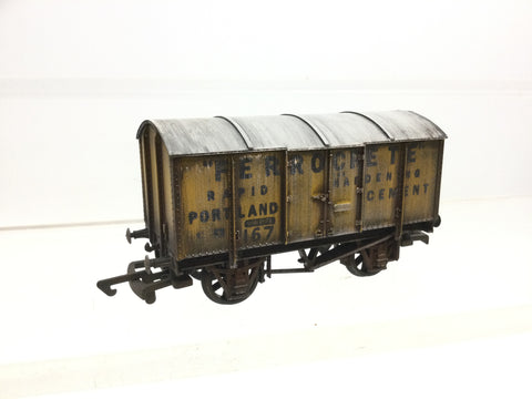 Dapol B311 OO Gauge Gunpowder Van Ferrocrete Portland Cement (Weathered)