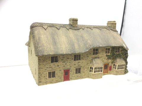 SD Mouldings N Gauge Thatched Houses/Cottages (Lot 15)