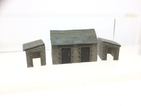 Hornby Lyddle End N8048 N Gauge Home Farm Stables and Outbuildings