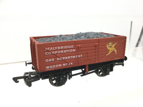 Dapol OO Gauge 7 Plank Wagon Stalybridge Corporation 18 (Warley 2004)