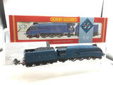 Hornby R2059 OO Gauge LNER Blue Class A4 4468 Mallard