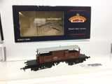 Bachmann 33-825C OO Gauge BR Queen Mary Brake Van S56288