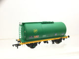 Bachmann 37-575 OO Gauge TTA Tank Wagon BP Green BPO53774