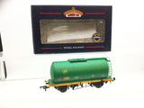 Bachmann 37-575 OO Gauge TTA Tank Wagon BP Green BPO53774