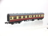 Graham Farish 0686 N Gauge BR Red/Cream Mk1 Corr 2nd Coach W24335