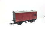 Hornby R6679A OO Gauge BR Horse Box M42178