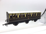 Hornby R40306 OO Gauge GWR, 6 Wheel Coach, 3rd Class, 2523 - Era 2/3