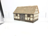 Hornby R8524 OO Gauge Skaledale Holly Farm Barn