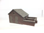 Hornby R8523 OO Gauge Skaledale Holly Farm Pigsties