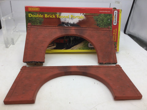 Hornby R8512 OO Gauge Skaledale Double Brick Tunnel Portals (Pair)