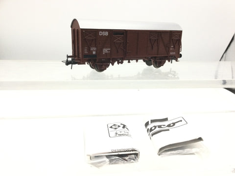 Roco 46257 HO Gauge DSB Covered Goods Wagon