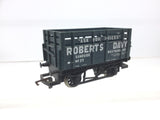 Hornby R719 OO Gauge Coke Wagon Roberts Davy (Green)
