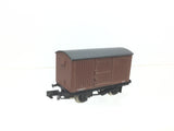Graham Farish 2305 N Gauge BR Single Vent Van E568011 (Modified Coupling)