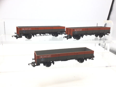 Hornby R248 OO Gauge BR OAA Open Wagon Railfreight Livery 110264 x3