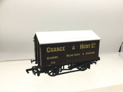 Bachmann 33-177 OO Gauge Salt Wagon Chance & Hunt