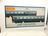 Hornby R40226 OO Gauge LNER, Coronation Open Third & Brake Third Articulated Coach Pack - Era 3