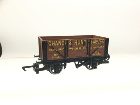 Hornby R206 OO Gauge 7 Plank Open Wagon Chance & Hunt