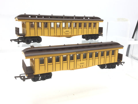 Triang R448 OO Gauge Old Time Smoking Coach 257 x2