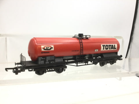 Lima 302909 OO Gauge Bogie Tank Wagon 'Total'