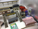 Job Lot of OO Gauge Kit Built Buildings and Accessories (L4)