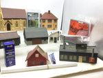 Job Lot of OO Gauge Kit Built Buildings and Accessories (L5)