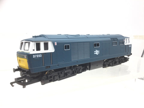 Hornby R122 OO Gauge BR Blue Class 35 Hymek D7093