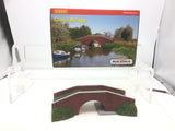 Hornby R8569 OO Gauge Skaledale Canal Bridge