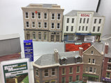 Job Lot of OO Gauge Kit Built Buildings and Accessories (L11)