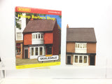 Hornby R8751 OO Gauge Skaledale A Hislop Gents Hairdresser