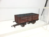 Dapol 4F-051-030 OO Gauge 5 Plank Wagon Barnsley Main Weathered