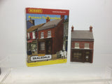 Hornby R8965 OO Gauge Skaledale Patience the Jewellers