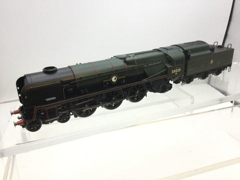 Hornby R2267 OO Gauge BR Green Merchant Navy Class 35025 Brocklebank Line (NEEDS ATTN)