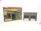 Hornby R8609 OO Gauge Skaledale Home Farm Machine Store