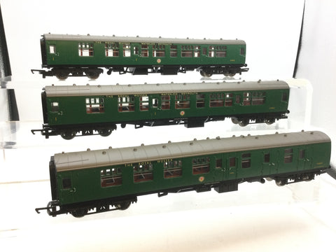 Hornby R2599M OO Gauge Royal Wessex Coaches x3