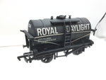 Mainline 37-134 OO Gauge Tank Wagon Royal Daylight Paraffin