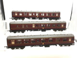 Hornby R2436 OO Gauge The Pines Express Train Pack Coaches x3