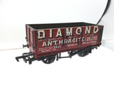 Mainline 37404 OO Gauge 7 Plank Wagon Diamond