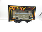 Mainline 37-142 OO Gauge Short Brake Van BR E168064