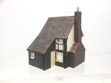 Hornby R8618 OO Gauge Skaledale Stricketts Lodge