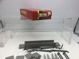 Hornby R071 OO Gauge Modern Concrete Footbridge