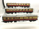 Hornby R2024 OO Gauge Western Region Express Train Pack Coaches