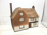 Bachmann 44-124 OO Gauge Scenecraft Village Pub