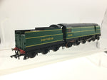 Hornby R2661M OO Gauge Bournemouth Belle Train Pack